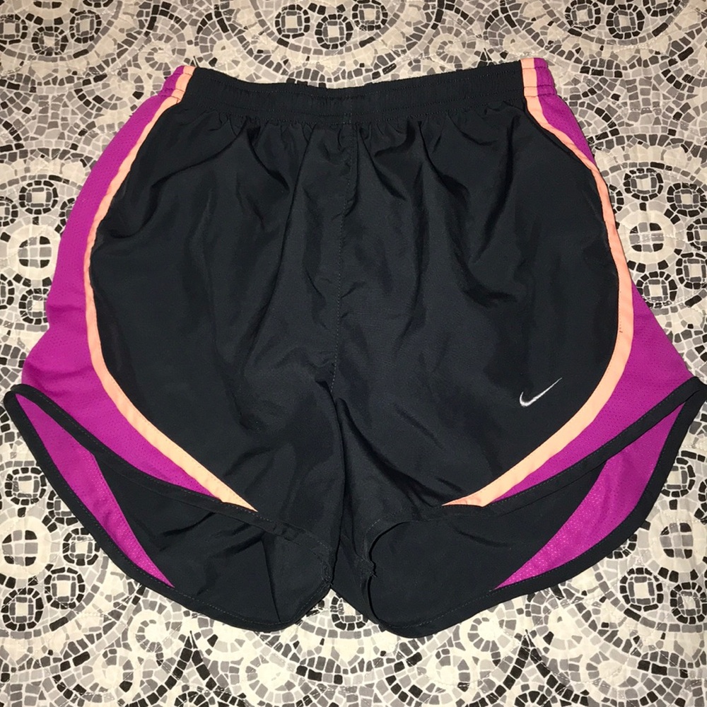 Grey Nike tempo shorts